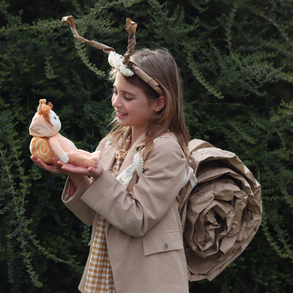 Olli Ella | Girl With Scottie Snail | Orange | ChocoLoons