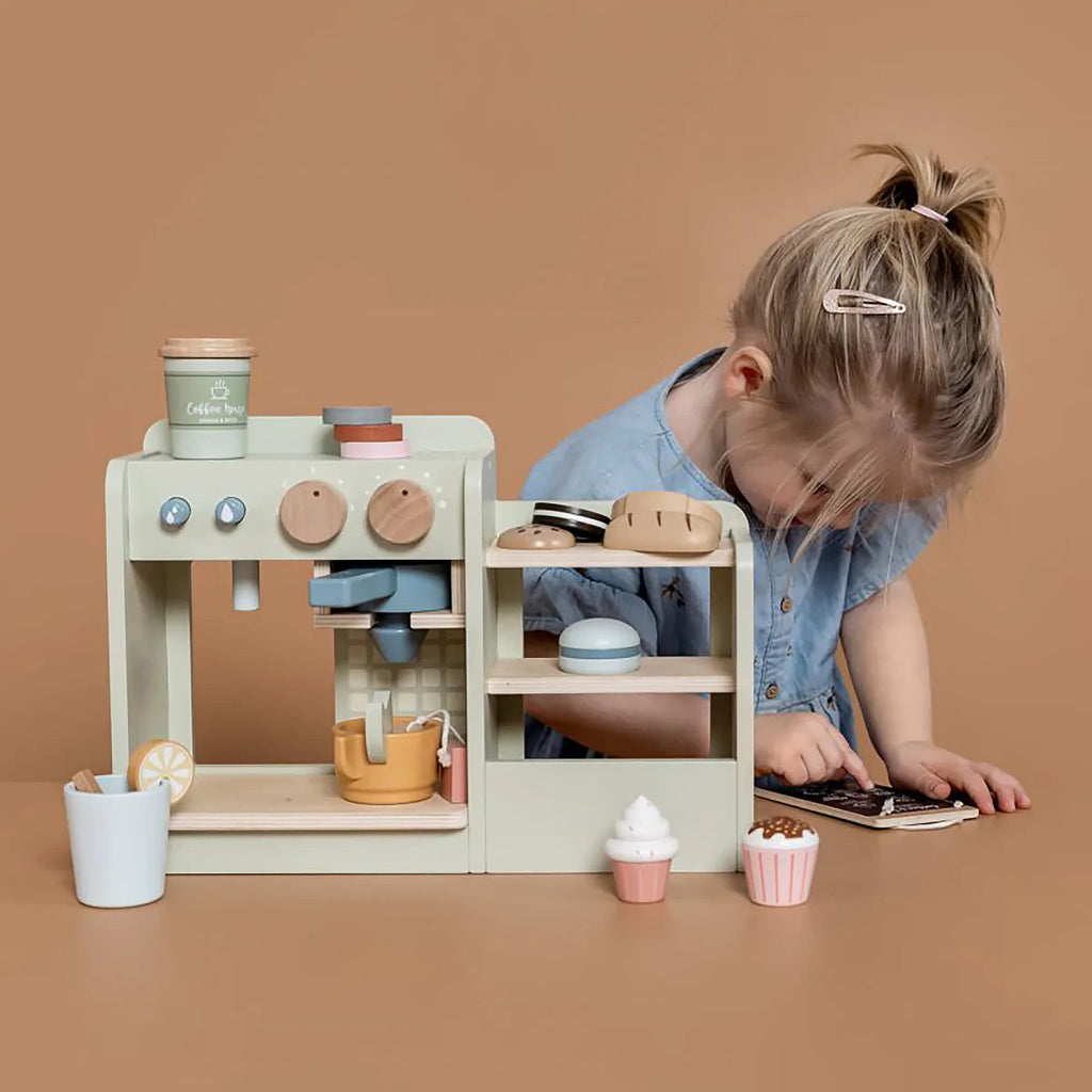 Little Dutch | Girl Playing With Coffee Corner | ChocoLoons