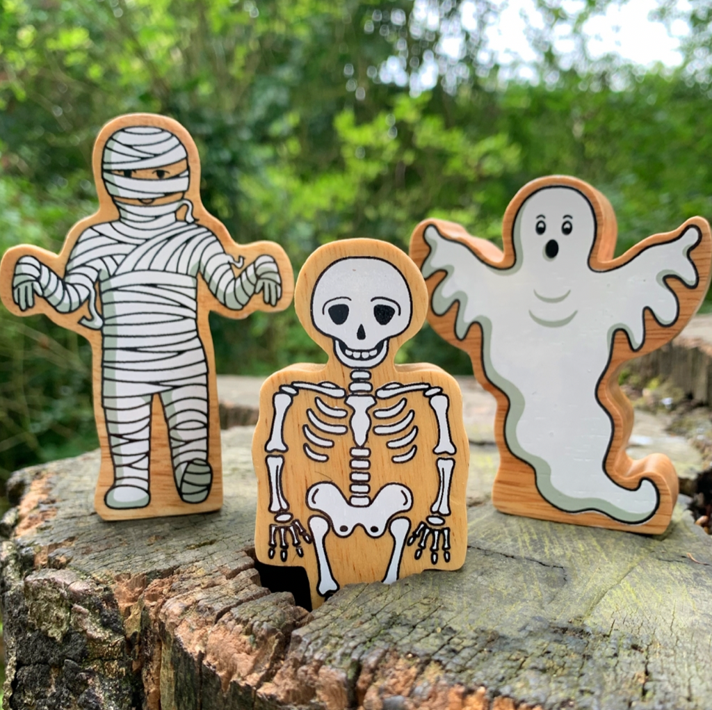 Lanka Kade | Wooden Ghost Beside Mummy and Skeleton | Halloween Toys | ChocoLoons