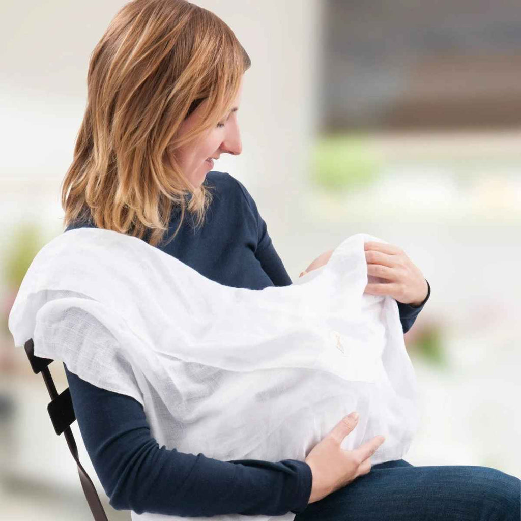 Sophie la girafe® | Mum Holding Baby With Muslin Cloth | ChocoLoons