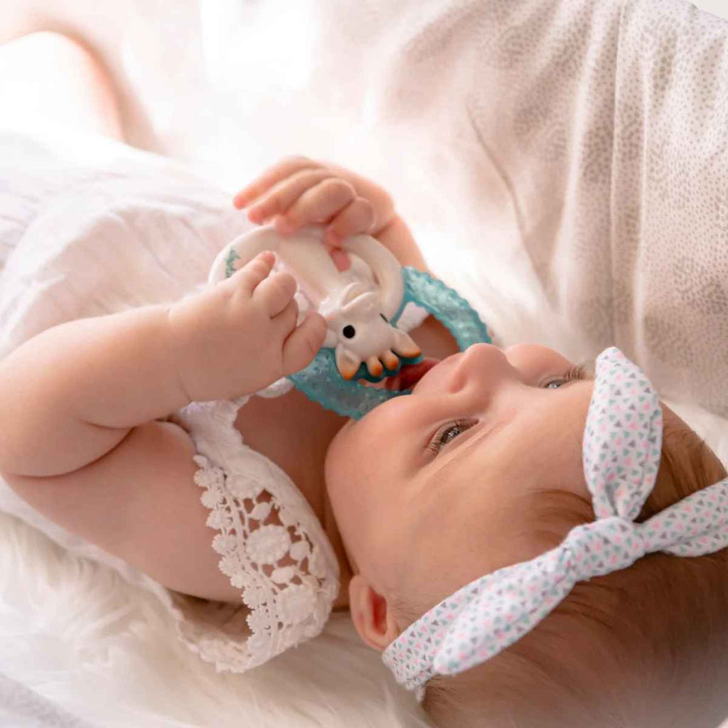 Sophie la girafe® | Baby With Cooling Teething Ring | ChocoLoons