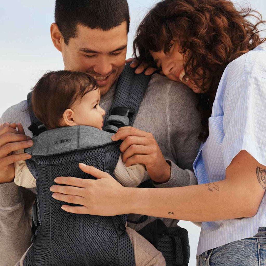 BabyBjörn | Family With Baby Carrier Harmony | Anthracite | ChocoLoons