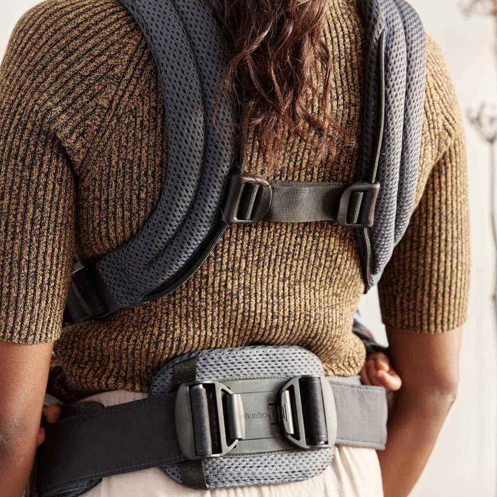 BabyBjörn | Baby Carrier Harmony | Anthracite | 3D Mesh | Straps On Mum | ChocoLoons