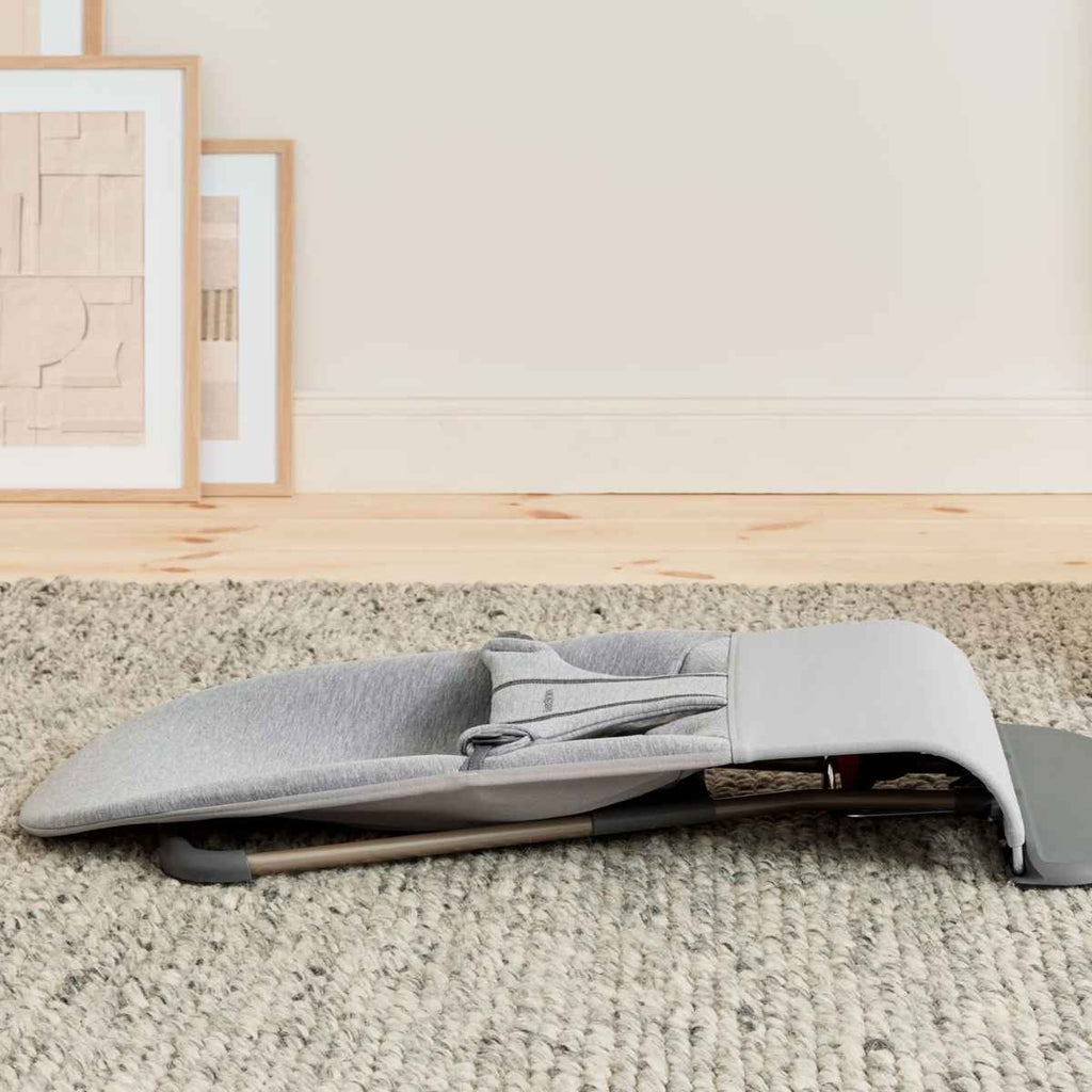 BabyBjörn | Bouncer Bliss | Light Grey | Folded Down | ChocoLoons