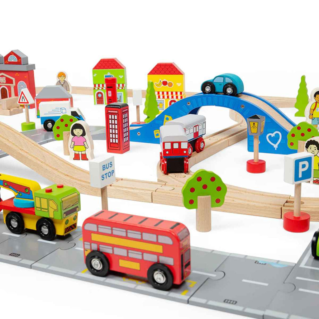 Bigjigs | Rail City Road & Rail Set | Close Up | ChocoLoons