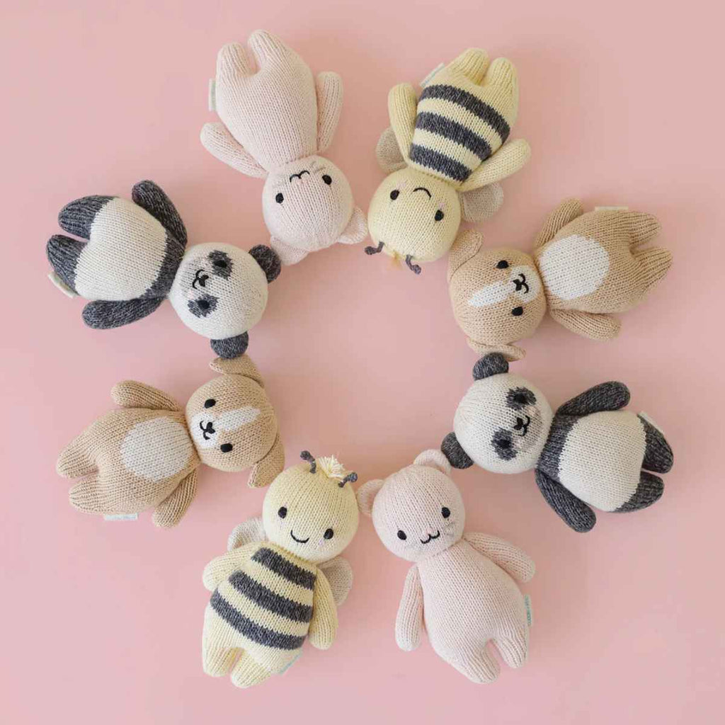 cuddle+kind | Baby Animal Collection In Circle | Baby Bee | ChocoLoons