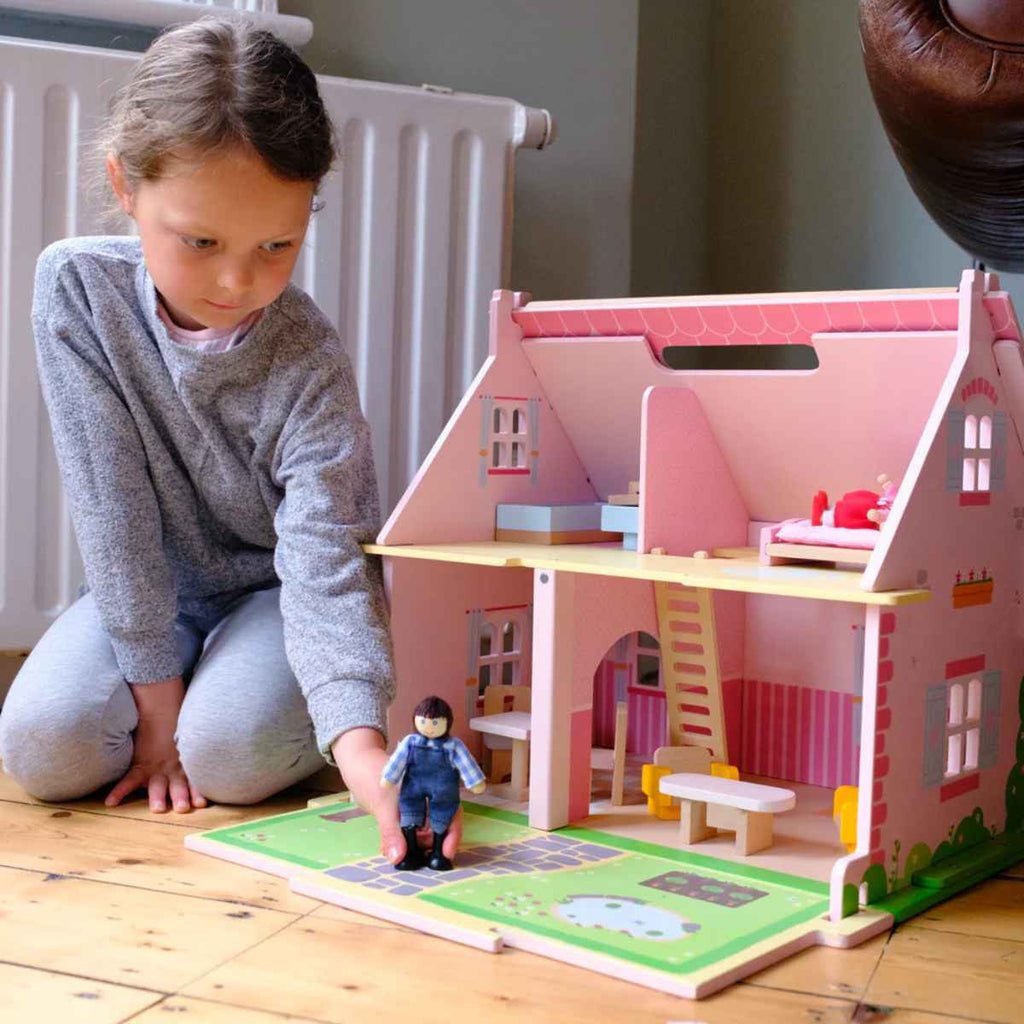 Bigjigs | Girl Playing With Dollhouse | ChocoLoons