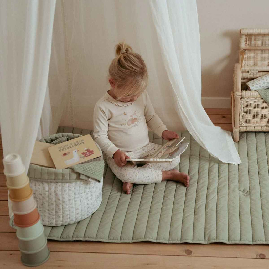 Little Dutch | Girl With Quilted Storage Basket Large | ChocoLoons