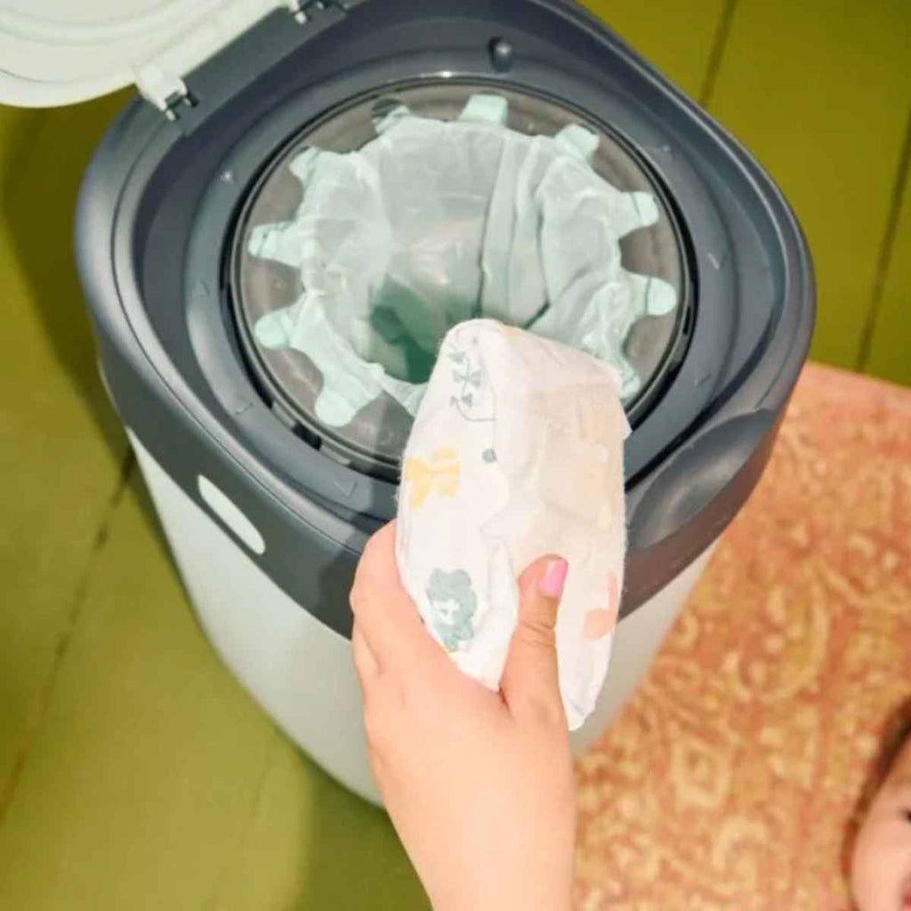 Tommee Tippee | Twist & Click Nappy Disposal Bin | ChocoLoons