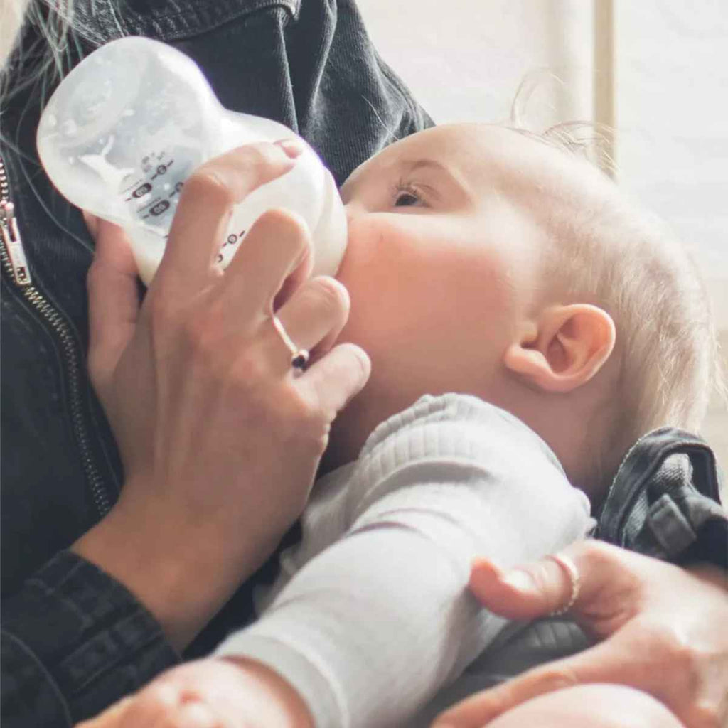 Tommee Tippee | Natural Start Newborn Starter Set | Baby Feeding From Bottle | ChocoLoons