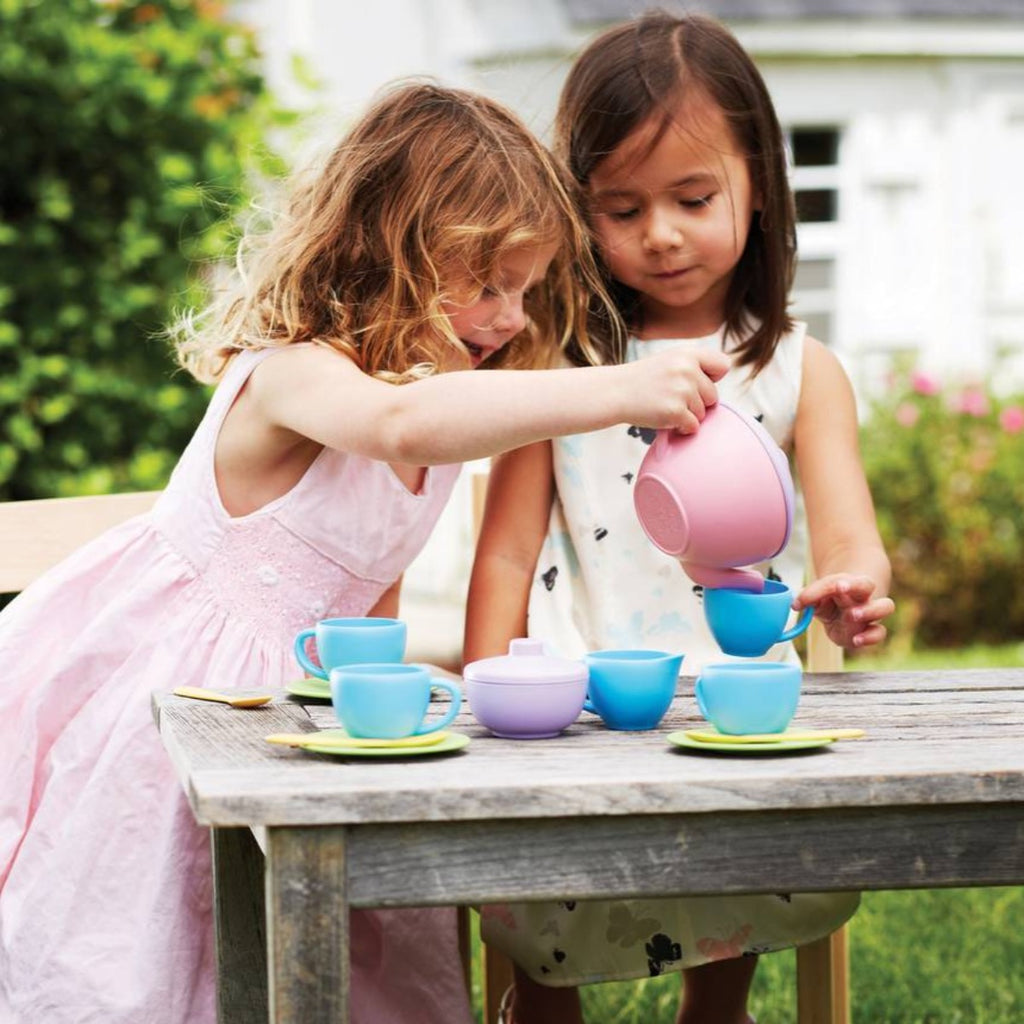 Girls Playing With Green Toys Tea Set | Pink Teapot | Chocoloons