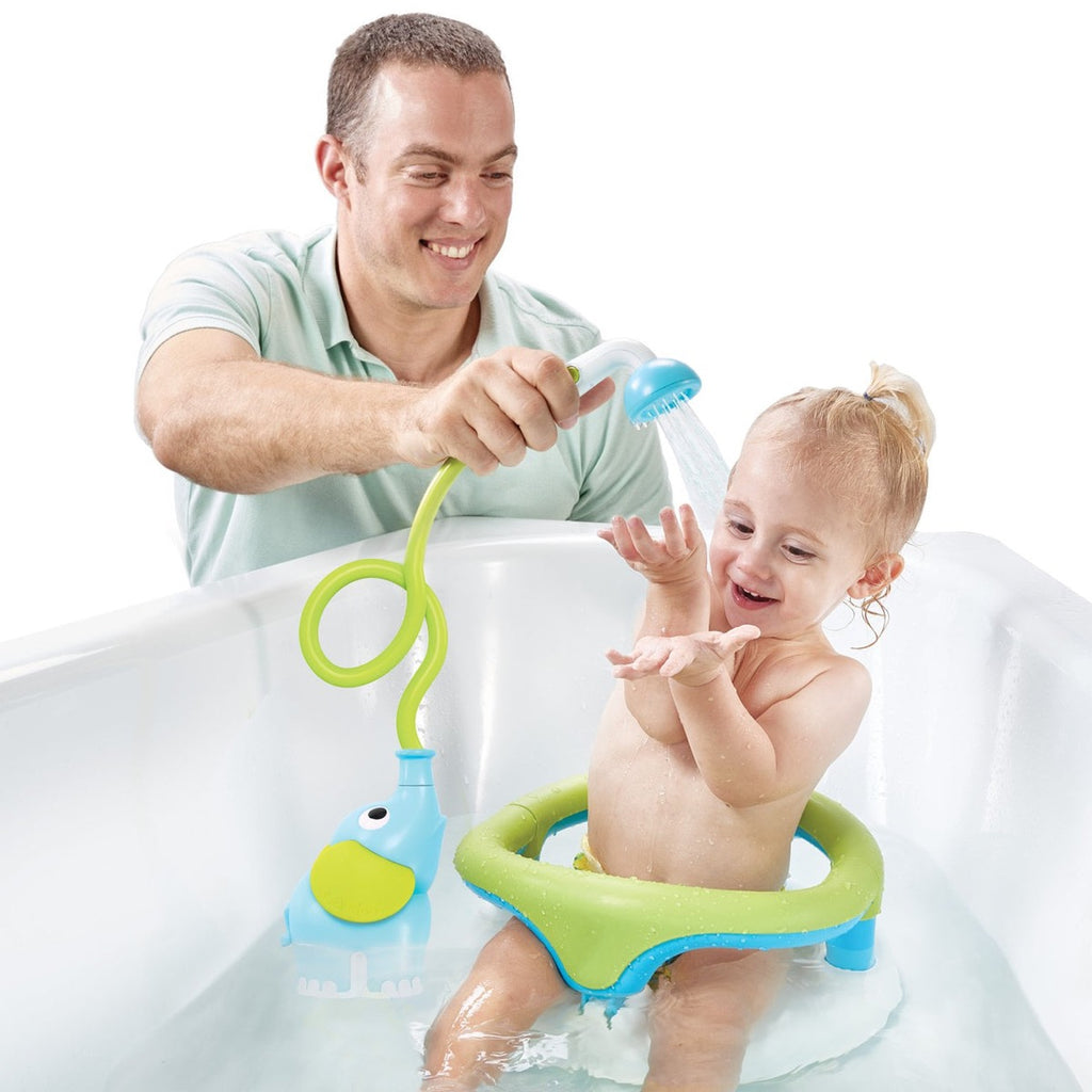 YooKidoo Elephant Baby Shower Bath Toy Turquoise | In use | chocoloons